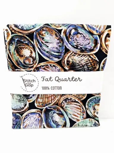 Pāua/Abalone/Ormer Shells Fat Quarter